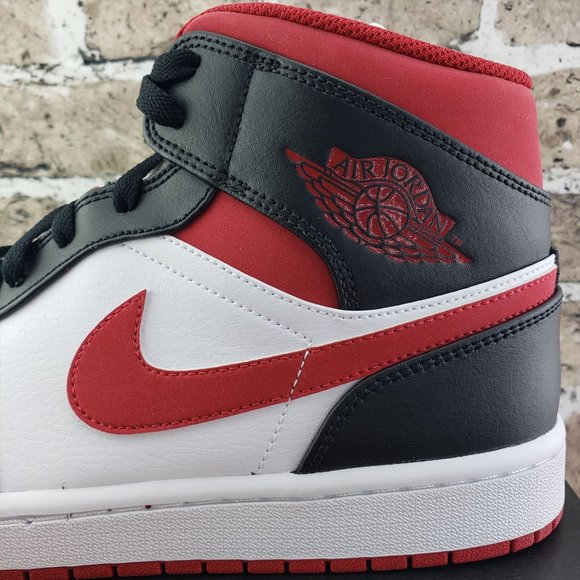 NIKE AIR JORDAN 1 MID GYM Mens Shoe Sz8